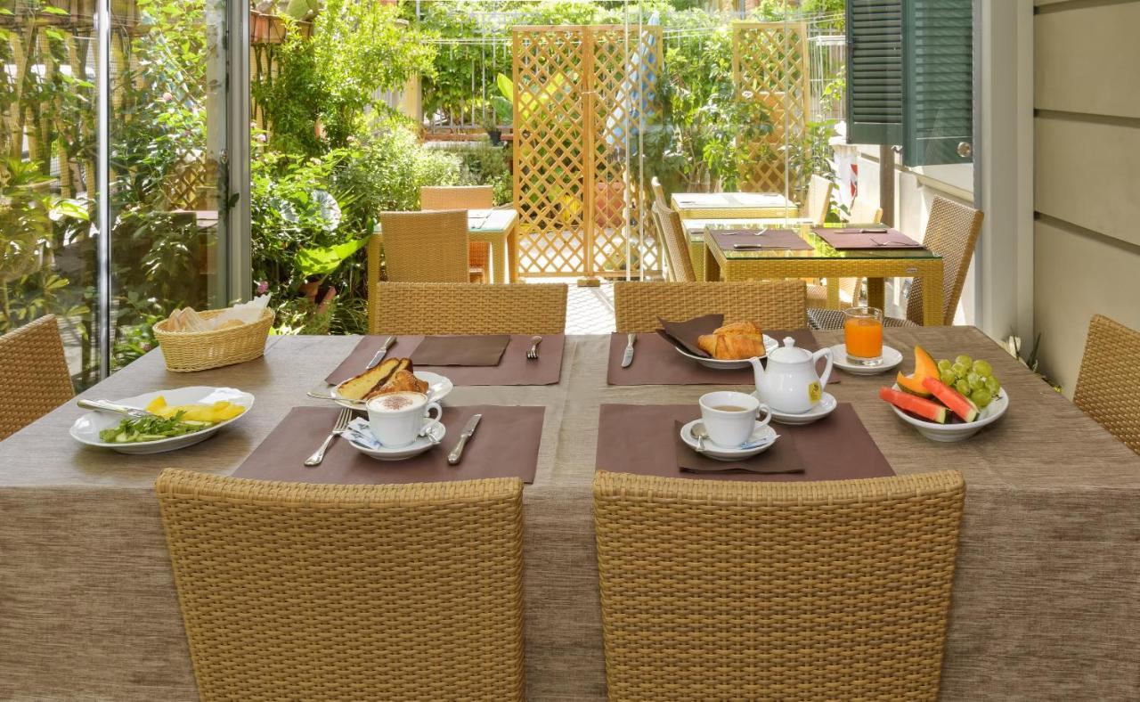 Hotel Vittoria Viareggio Ngoại thất bức ảnh