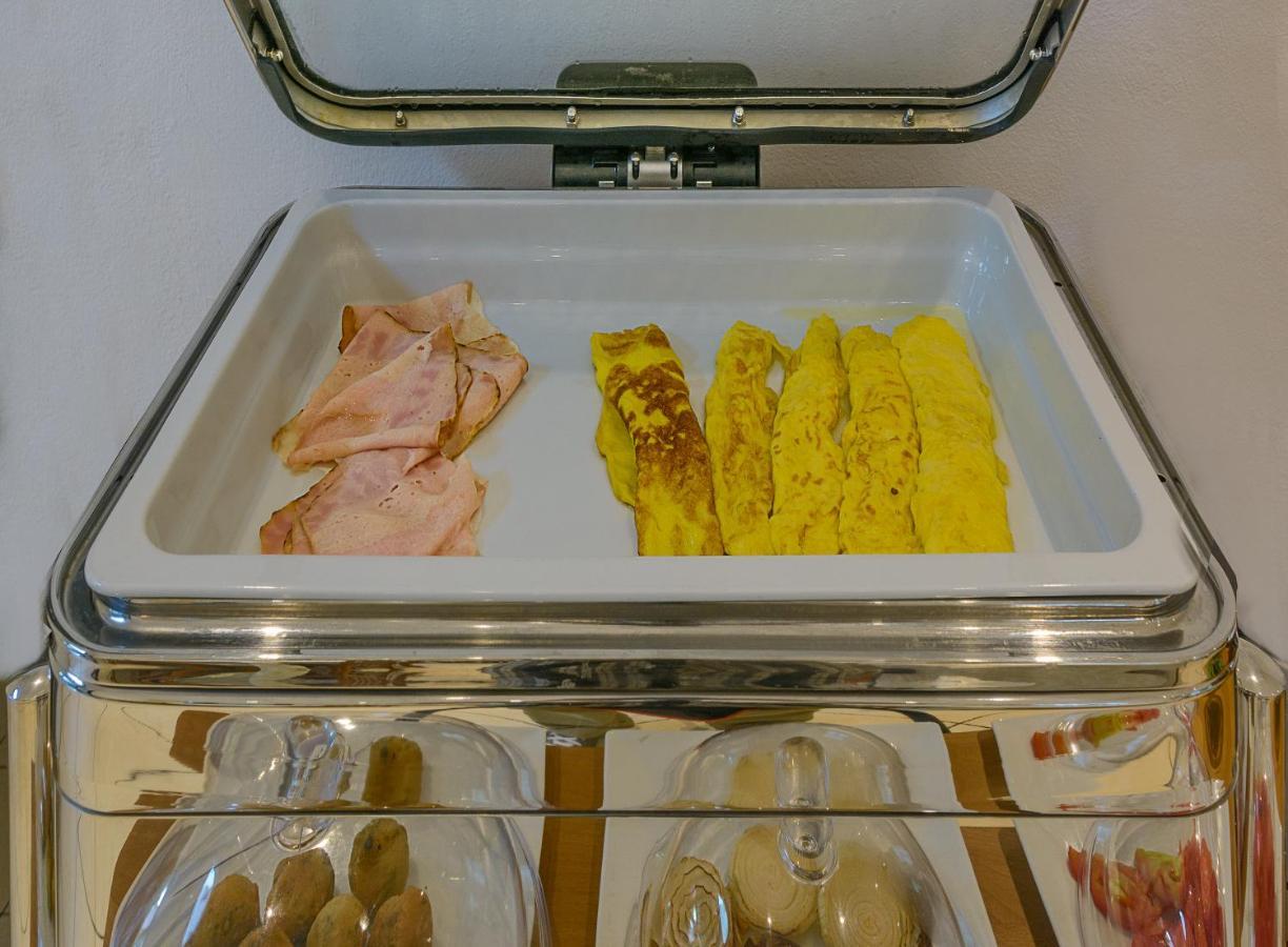 Hotel Vittoria Viareggio Ngoại thất bức ảnh