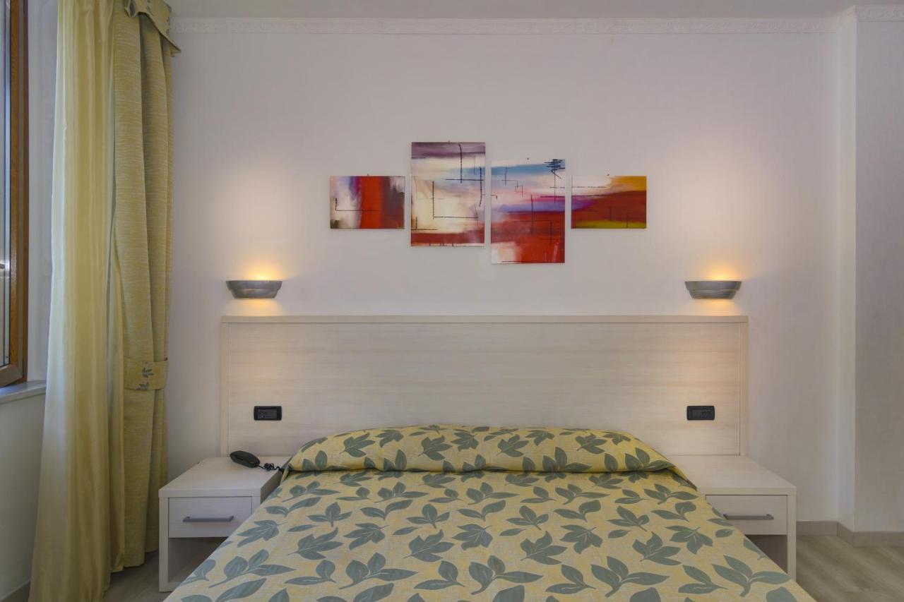 Hotel Vittoria Viareggio Ngoại thất bức ảnh