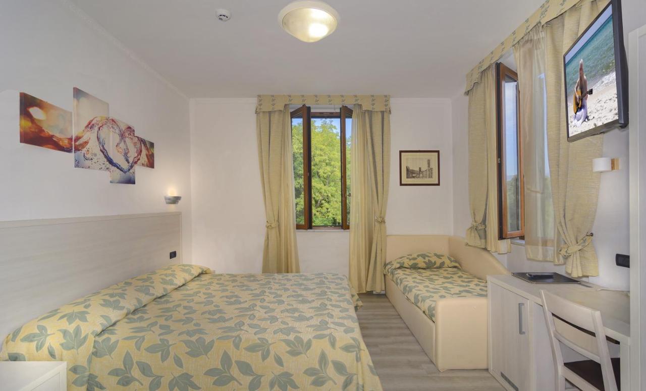 Hotel Vittoria Viareggio Ngoại thất bức ảnh