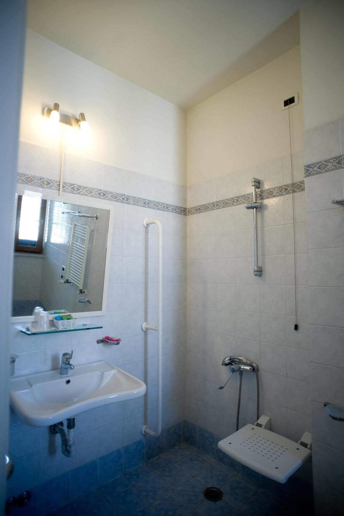 Hotel Vittoria Viareggio Ngoại thất bức ảnh